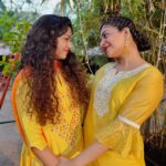 Ahana Kumar Instagram - Yellow is such a happy colour. You think so too? 🌼 My Hair-Stylist : @sindhu_krishna__ , Master of Braids 🌸 #MeenakshisHaldi ✨ PS - Yes it happened before the wedding. I forgot to post it then 😛