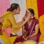 Ahana Kumar Instagram - Yellow is such a happy colour. You think so too? 🌼 My Hair-Stylist : @sindhu_krishna__ , Master of Braids 🌸 #MeenakshisHaldi ✨ PS - Yes it happened before the wedding. I forgot to post it then 😛