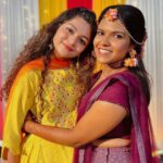 Ahana Kumar Instagram – Yellow is such a happy colour. You think so too? 🌼

My Hair-Stylist : @sindhu_krishna__ , Master of Braids 🌸

#MeenakshisHaldi ✨

PS – Yes it happened before the wedding. I forgot to post it then 😛