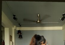 Aishwarya Sakhuja Instagram - Ya ya its allllll Floki's fault N this is how i look post workout..i still dont understand how other women end up looking so glam 😵‍💫 #roash #AishwaryaSakhuja #rohitnag #couplesvideos #marriage #workoutathome #challenge #oldmanschallenge #comedyreels #reelkarofeelkaro #reeitfeelit #reelsinstagram #reelsindia #reelsvideo @floki_and_hippie