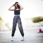 Aishwarya Sakhuja Instagram - What are your reasons to smile today?? Shot by @anoop.devaraj Hair and makeup @nanki.mua Shoot managed by @chai_with_ahmad #AishwaryaSakhuja #actorslife #actor #streetstyle #streetfashion #mydubai #travelwithash #anchor