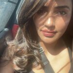 Akshara Gowda Instagram - Once upon a time @priyankachopra said “ This picture is 60% hair and 40% lips and I’m here for it“🤣 and I RELATE ❣️💋 Felt hot 🥵 will delete later ??? #aksharagowda #stylishtamilachi #aksharagowdabikki #stylishtamizhachi