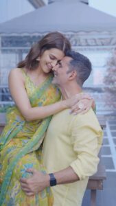 Akshay Kumar Instagram - You may lovingly call him/her baby, baba or even meri jaan :) The names may vary but the language of love is universal.
Make your reel for or with your special someone using #MeriJaanMeriJaan and I’ll reshare the best ones. Waiting to see all the love 🥰