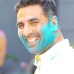 Akshay Kumar Instagram – आप और आपके पूरे परिवार को मेरी तरफ से होली की हार्दिक शुभकामनाएं.
Happy Holi !