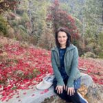 Amala Akkineni Instagram - Meditated for peace to prevail after a trek to Mahaavatar Babaji’s cave this morning. Sending Maitri to all 🙏🏼