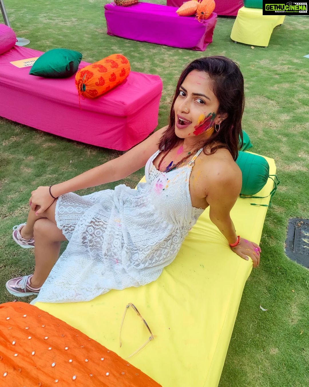 Amala Paul - 268K Likes - Most Liked Instagram Photos