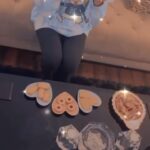Ameesha Patel Instagram – To eat or not to eat ?) and which to eat ???? Ok !!! Eat allll !!!! Munching my way into the weekend be like …….💖💖💖💖💖💖