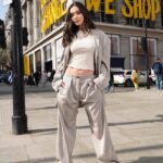 Amy Jackson Instagram – I’m super excited to have joined forces with Oxford Street to launch its hugely important sustainability awareness campaign – BEYOND NOW 2022. This brilliant initiative shines a light on what Oxford Street’s brands are doing to make positive environmental change to help save our planet. This year’s campaign also includes the ‘Beyond Now Weekender’, a jam-packed weekend of activities to mark Earth Day. From Friday 22 April-Sunday 24 April, leading @oxfordstreetw1 brands are coming together to showcase some amazing experiences, events and workshops, as well as the launch of responsible products and menus. Oxford St and its brands are also launching a pledge, THE BEYOND NOW PROMISE, which invites people to submit their #mybeyondnowpromise in order to showcase the changes that we can all make together to shop and socialise better and more responsibly. #AD 

Hair by @lukebensonhair 
Makeup by @johamiltonmakeup Oxford Street – London