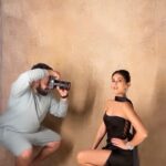 Amyra Dastur Instagram - Get a team that’s as silly as you are ♥️ @hairstylist_madhav @nidhiagarwalmua @malvika_tater @ishanzaka