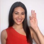 Amyra Dastur Instagram – Hey guys 👋 Take part in this intriguing challenge 
and flaunt your independence to the world! 🌟💃🏻
.
.
.
#kotaksilk #meriudaan #becomingaatmanirbhar #womensday #newchallenge #challenge