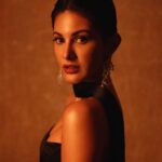 Amyra Dastur Instagram - Ready for my close up 📸 . Dressed in @antithesis.in with jewellery from @anabelachan @ruanijewellerycollective for the @hellomagindia Hall of Fame Awards 💫 . Styled by @malvika_tater Hair by @hairstylist_madhav MUA @nidhiagarwalmua Shot by @ishanzaka