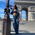 Andrea Jeremiah Instagram - ☀️🦋 #paris #arcdetriomphe #travel #travelgram