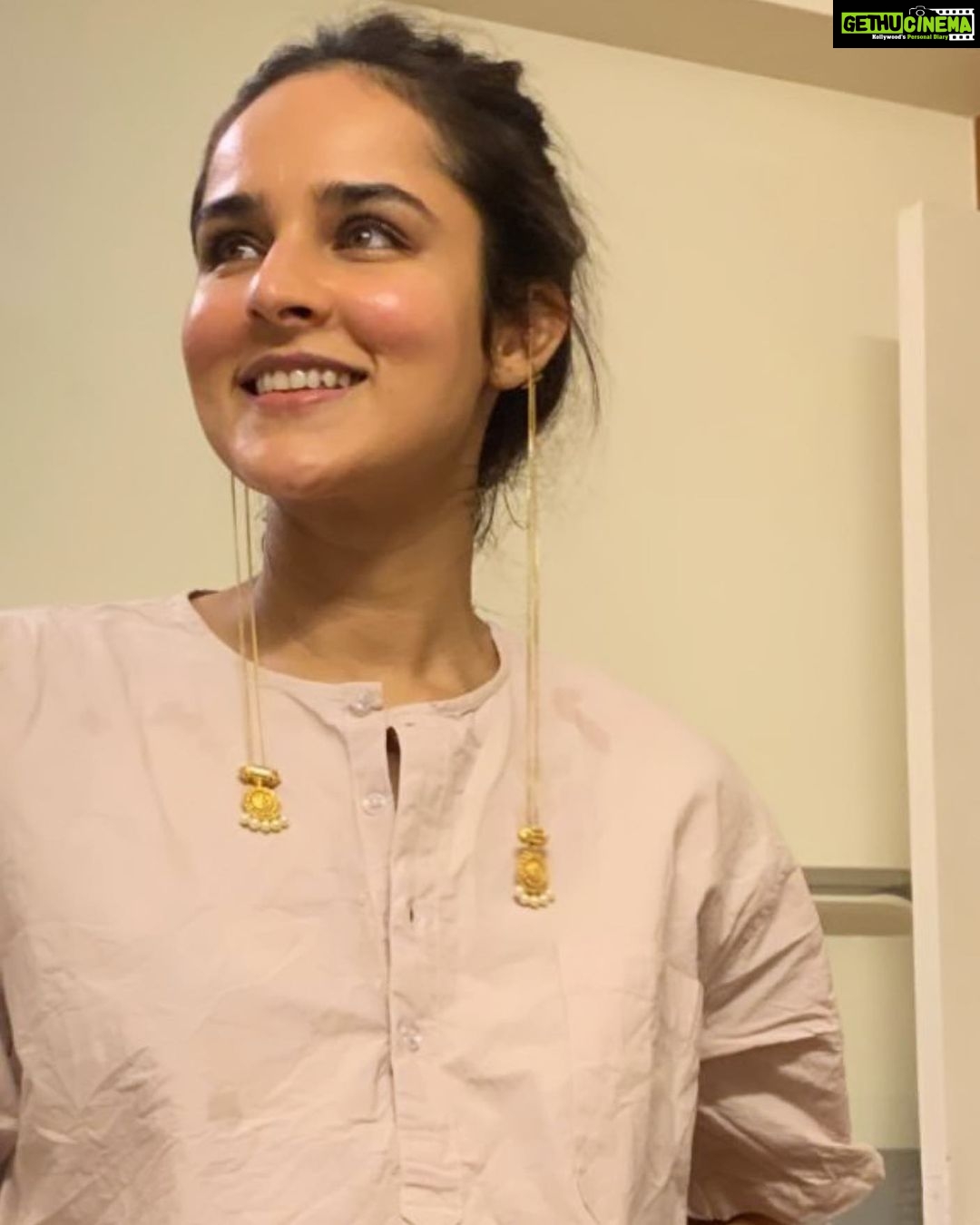 Angira Dhar - 53.4K Likes - Herath Mubarak 🌼