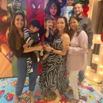 Anita Hassanandani Instagram – Just so you know Aaravv cries too 🤣😂😂😂
Happy birthday Aayush! @myra_jadhwani @arunjadhwani