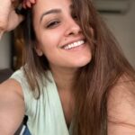 Anita Hassanandani Instagram - Starting to feel like myself finally! Kaun bolega she’s a mumma 😂🤣😂🤣 Khudki tareef 😂🤣🌈✨ Some candid unedited no makeup no filter clicks 🤳