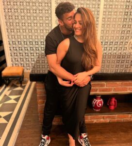 Anita Hassanandani Instagram - Happiest birthday to the bestest hubby most amazing dad and……cherry on the cake ….🤍GOODLOOKING🤍too!
Am I lucky or AM I LUCKY!
Weee lover youuuuu! @rohitreddygoa
