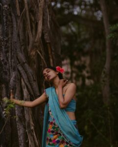 Anjali Patil Instagram - On the very early morning we all walked inside the forest. 
I slowly transformed, navigating through thorns and whispering with the trees, sky and birds while @aishwaryashok captured magic in each frame. 
For me, 
Van Gogh / Irusaayi / Vaanvil are fragile and strong, real and magical, fire and water at the same time!
@kuthiraivaalthefilm is running in theatres with overwhelming reviews from the critics and audience.
Forever grateful for this magical moment!

@yaazhifilms @kuthiraivaalthefilm

Ideated by : @aishwaryashok
Costume Design : Datcha dayal
Styling: @binita_ramanathan
Dop : @haya_dp

Yaazhi Team :
@aravindnaga.nft @m0shuu
@palaniappan_kathir
