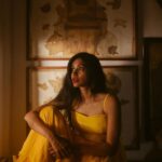 Anjali Patil Instagram - Van Gogh singing her song through the dilapidated minds and cities… @kuthiraivaalthefilm is entering second week in theatres:) Visual Poem : @aishwaryashok Costume Design : Datcha dayal Styling: @binita_ramanathan Dop : @haya_dp Yaazhi Team : @aravindnaga.nft @m0shuu @palaniappan_kathir @yaazhifilms