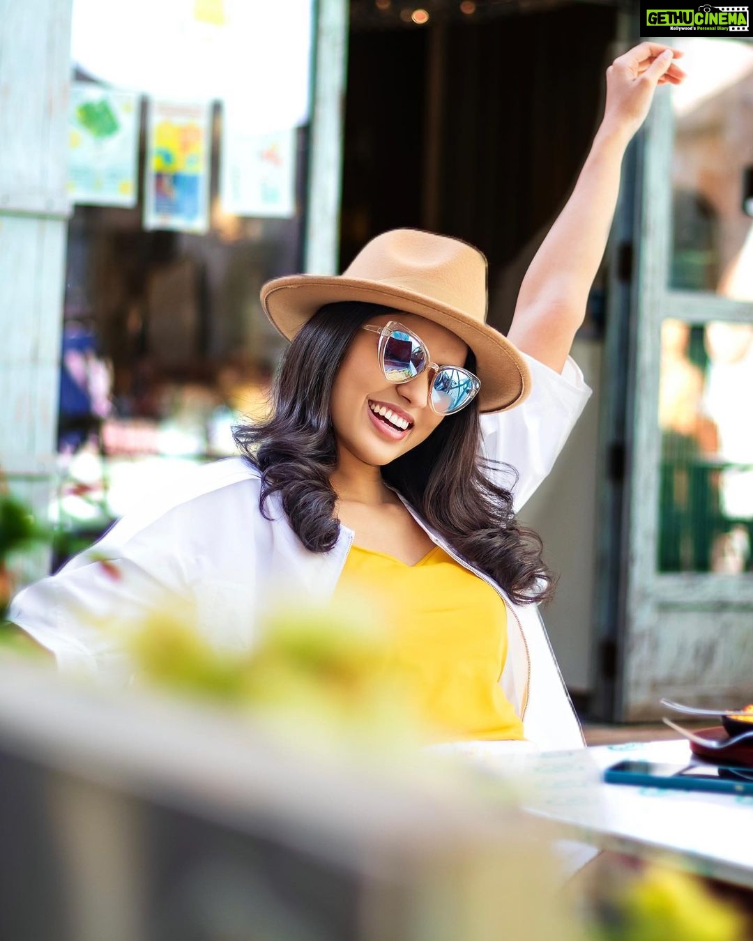 Anju Kurian Instagram - Sending love wherever it is needed๐. TuEsDaY ToNe ๐๐๐ . . . Shot by - @chambre__noire_fotos Designer- @thriftforgood Stylist- @ellacavad #tuesdayvibes #happyday #smilemore #happinessisachoice #grateful #travellers #exploretheworld #spreadlove #instafamily #hugs
