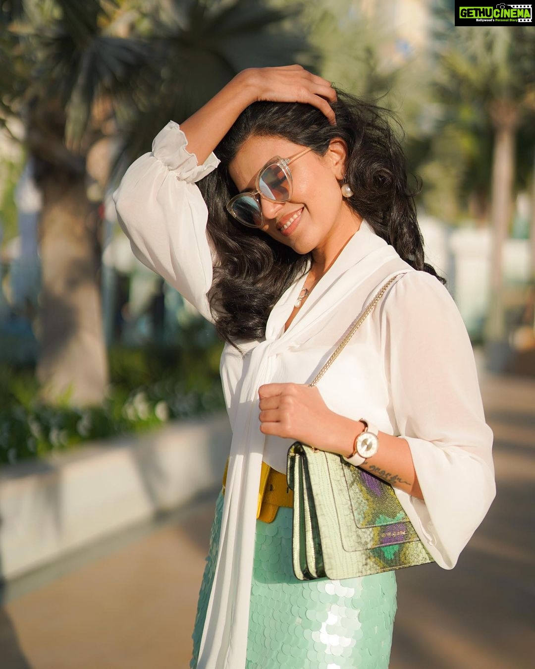 Anju Kurian Instagram - Radiating GoOd ViBeSโ๏ธ . . . . ๐ธ- @fazil3 @hafidhmohd_ ๐๐ปโโ๏ธ- @ellacavad ๐- @sandhya_dharmesh #sunshine #sunkissed #dailypost #gooddays #instafashion #stylediary #traveldiaries #traveller #instapic #xoxo