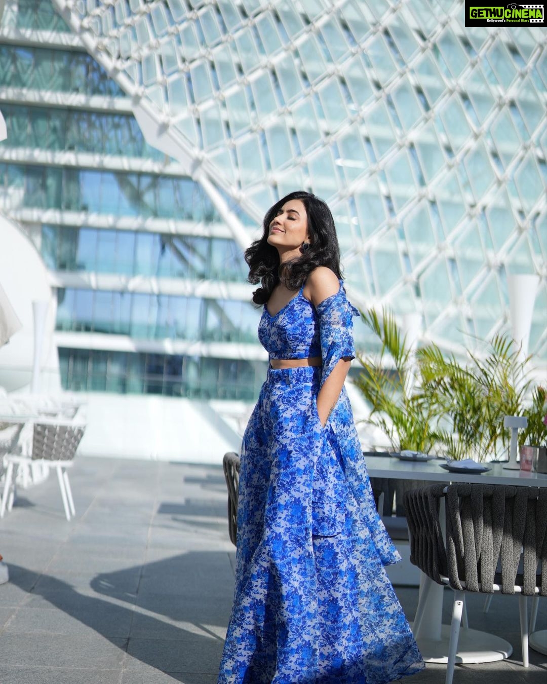 Anju Kurian Instagram - SunKissed 🌞💋/ Sunburn 🌞🔥??? ✨ ✨ ✨ 📸- @fazil3 👗- @arsignatureofficial 🏨- @wabudhabi #instapost #sunkissed #sunburn #photoshoot #traveller #wanderlust #summervibes #eveningdress #whotel #justories #1111 #dailyinsta #postoftheday #ootd #sunnyday #summercollection #loveyou W Hotel