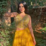 Ankitta Sharma Instagram – 🌻💛

Wearing: @neerusindia 
Styled by: @nehaadhvikmahajan
MUA: @sonugupta9588