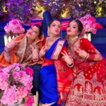 Antara Biswas Instagram – Brides on the loose! @lokhandeankita @nehaswamibijlani 
BTS from #SmartJodi 🌻
Watch out for our special stories this weekend on @starplus 

#MonVik #BrideSpecial