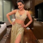 Antara Biswas Instagram – Had A blast 💥 Last Night… #eventdiaries #delhi #dance #performance #lovedit 

Mua: @sachinmakeupartist1 
Hairstyling: @shab_qureshi786 Delhi