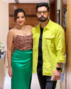 Antara Biswas Instagram - All About last night 🤷‍♀️🎀♥️…. #apharan2 on @vootselect @officialjiostudios #screening #lovely #evening #hadagreattime #smartjodi Mua: @sachinmakeupartist1 Hairstyling: @neha.salvi.gohil 📸: @deepakpathak663
