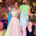 Antara Biswas Instagram - Seems Like @vikrant8235 saying “MUJHE BINA BOLE RANG KYUN LAGA DIYA” … Ya Aaplog Guess Kar Sakte ho ???? #smartjodi #holispecial #monvik #monalisa #vikrant #masti #fun #games #entertainment #alotmore Mua: @sachinmakeupartist1 Hairstyling: @shab_qureshi786 📸: @deepakpathak663