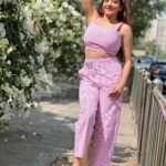 Antara Biswas Instagram – Love to be Very Casual….It’s More relaxed That Way 🤷‍♀️… #goodmorning #saturday #vibes #picoftheday 

Styled By: @styling.your.soul 
Outfit: @masayacouture 
📸: @deepakpathak663