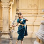 Aparna Balamurali Instagram - Narumugaye in my official youtube channel! Link in bio✨ @bijudhwanitarang @anjalirwarrier_arw @pournami_mukesh_photography @ihari_rs @gopika_kripal_makeovers Parappukadu Mahadevi Temple