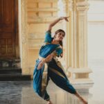 Aparna Balamurali Instagram - Narumugaye out now in my offical Youtube channel!!! Link in bio ❤️❤️ Thanking a lot of people behind this beautiful work!! @anjalirwarrier_arw @bijudhwanitarang @gopika_kripal_makeovers @ihari_rs @pournami_mukesh_photography @vasu.nair91 @amminirajendran Parappukadu Mahadevi Temple