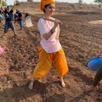 Archana Instagram - The only way to stay closest to #shiva be nice to #prakriti (#parvati) . . . #staygrounded #grounding #farming #paanifoundation #paani #aamirkhan #waterharvesting #soil #deshkidharti #mycountry #india #farm