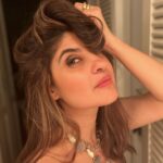 Archana Instagram – It’s back! Time to chose … kaunsa wala is beshhhht?
1) snooty selfie 
2) dekhlo selfie
3) pouty selfie 

Hehe 
#postshow #shoot #shotoniphone #iphone13 #selfie #click #imemyself #showlife #loveit #vanity A Place Called Home