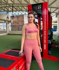 Arthi Venkatesh Instagram - Skipping my way into the weekend 

@revoke_gym