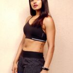 Ashna Zaveri Instagram - 🧠 vs 🫀 But remember rest is very important ❤️