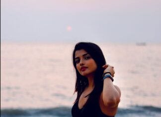 Ashna Zaveri Instagram - To share your weakness is to make yourself vulnerable; to make yourself vulnerable is to show your strength -Criss Jami