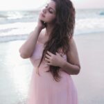 Athmiya Instagram - So u dive into the sea and u dive so deep .. 🌊💎 @_zastra 💎 Chaal Beach Kannur