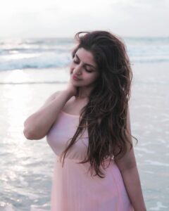 Athmiya Instagram - So u dive into the sea and u dive so deep .. 🌊💎
@_zastra 💎