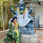 Athulya Ravi Instagram - Happy #mahasivaratri !! #aumnamahshivaya 🥰 peace,happiness and prosperity always 🤗 Salwar @athibaa_ 👗❤️ Earrings @tayshabytanyaa ❤️