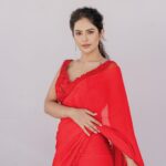 Avika Gor Instagram - #promotions #10thClassDiaries #sridevidramacompany @etvtelugu2708 Photography @abhin.reddy Hmua @ronan_mili Stylist @sandeep_sharmak05 Saree @priyamachineni Hyderabad