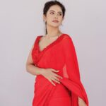 Avika Gor Instagram - #promotions #10thClassDiaries #sridevidramacompany @etvtelugu2708 Photography @abhin.reddy Hmua @ronan_mili Stylist @sandeep_sharmak05 Saree @priyamachineni Hyderabad