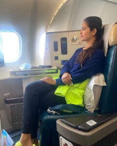 Avika Gor Instagram - Here I come! 💖 @srilankanairlinesofficial #NamastefromSrilanka #IflySriLankan #SriLankanAirlines #SriLankanAirlinesIndia