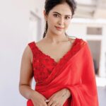 Avika Gor Instagram - #promotions #10thClassDiaries #sridevidramacompany @etvtelugu2708 Photography @abhin.reddy Hmua @ronan_mili Stylist @sandeep_sharmak05 Saree @priyamachineni Hyderabad