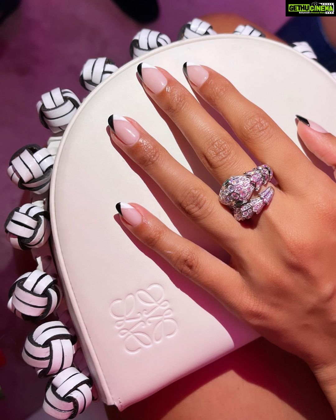 Banita Sandhu Instagram - thank you for having me @bulgari for the launch of the #BulgariSerpenti pop-up at @harrods β¨ wearing @davidkomalondon styled by my all-time favourite @rahulvijay1988 π€π€π€π€π€ The Serpentine