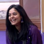 Bindu Madhavi Instagram - Smile, it's free therapy ♥️ #bindumadhavi #bbteluguott #biggboss5 #BigBossNonStop #bigbossnonstoptelugu