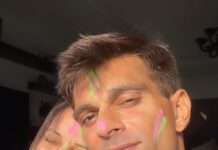 Bipasha Basu Instagram - Happy Holi ❤️ #monkeylove #happyholi2022