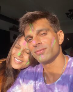 Bipasha Basu Instagram - Happy Holi ❤️ #monkeylove #happyholi2022