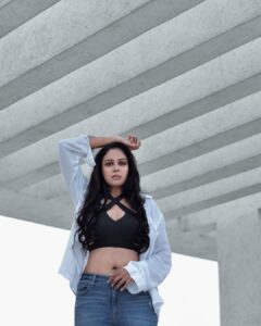 Chandini Tamilarasan Instagram - Which one is your favourite 
1 or 2 ? 

📸- @irst_photography 
Muah - @bhuvanabridaldiaries